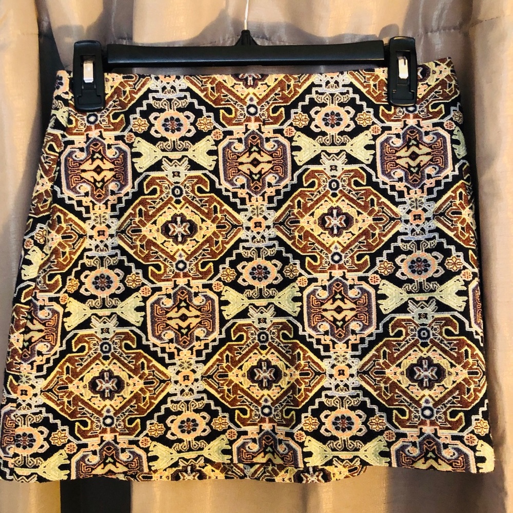 Zara Trafaluc • Mini-Skirt •